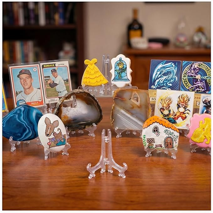 Artliving 3 Inch Clear Plastic Easels or Stand/Plate Holders to Display Pictures or Other Items at Weddings, Home Decoration, Birthdays, Tables (12 Pack)